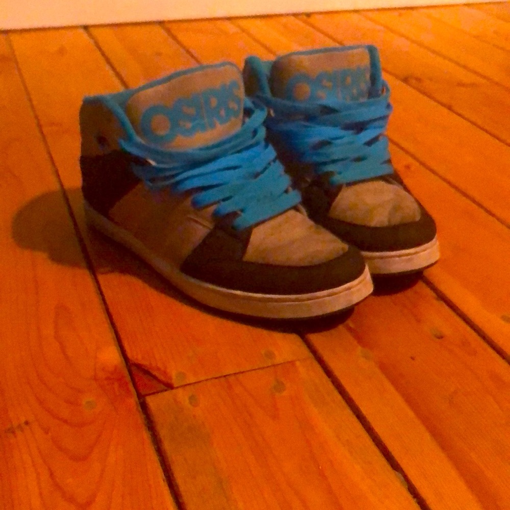 Osiris shoes size 10 Convoy mid